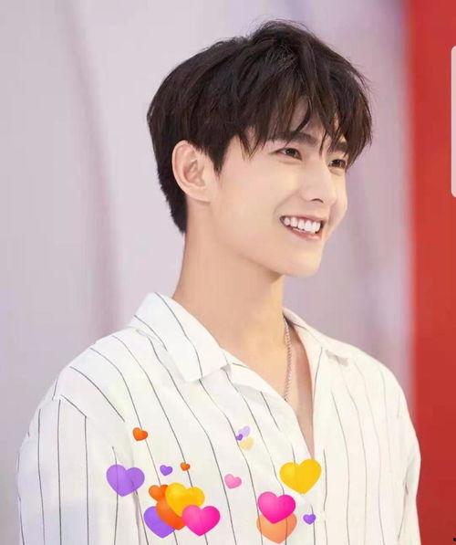 杨洋粘人爆料视频,甜蜜互动引网友热议  第3张